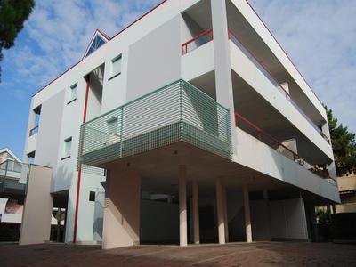 Nice apartment 300 mt from the beach