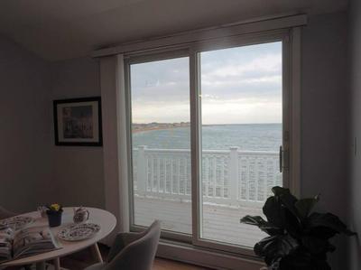 Casa al Mare Beachfront Retreat King Bed Near Yale