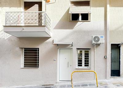Valtetsiou Central 50sqm apt in Athens