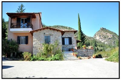 Aesthetic Delight - Stone Villa in Mystras