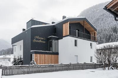 Ariane's Guesthouse - Boutique Apartments Sesto Dolomites