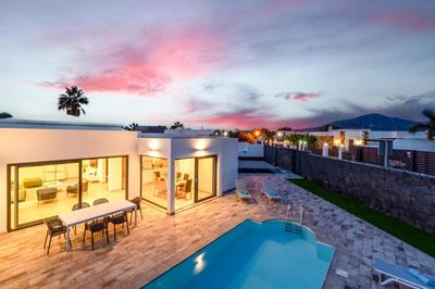 Villa La Nueva by Villa Plus