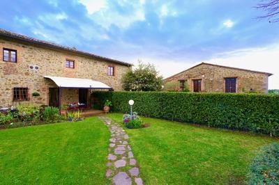 Casa Rossella, incantevole casa con piscina in Tenuta storica del Chianti
