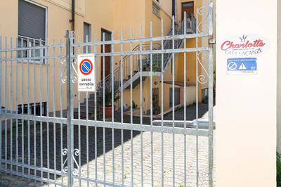 Charlotte appartamento con parcheggio, 5 Terre, vicino stazione