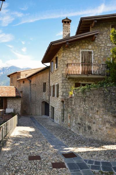 Naol penthouse apartment, Tignale