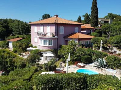 Apartments Villa Dora