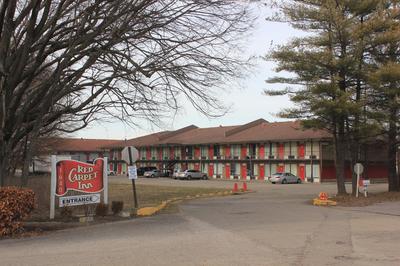 Red Carpet Inn - Louisville