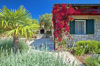 Stone House San Pelegrin