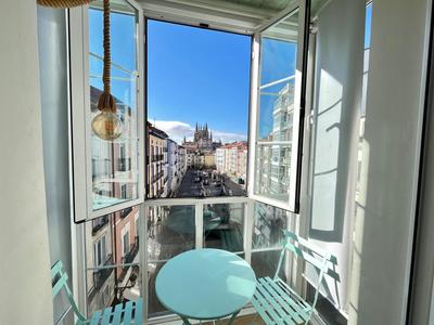 Atuaire Home Preciosa vivienda Vistas a la Catedral Parking Incluido