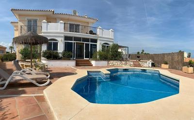 Beautiful Villa Walking distance to Beach El Faro