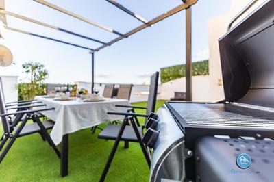 Exclusive Ático Carlos Haya with Roof Terrace and Parking