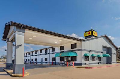 Super 8 by Wyndham League City Kemah Area