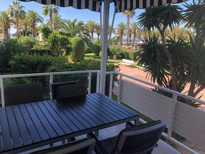 Moderno Apartamento en 1a Linia de mar en Salou.