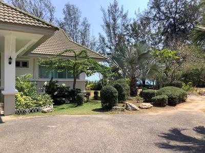 Seapine Beach Golf and Resort Hua Hin