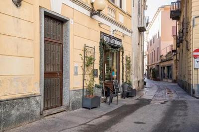 Large, luxurious family apartment in Biella's historic center