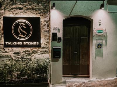 Talking Stones