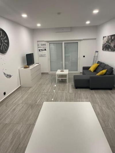 superbe appartement, parking,300 m de la plage