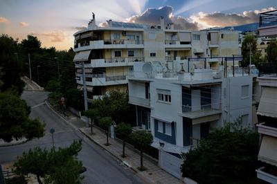 Zefyros Super Cool Apartments next to Alimos Riviera