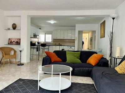 Charming 3-Bed Apartment in Fuengirola