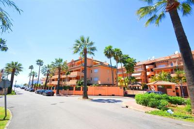 Apartment close to the sea in Las Chapas