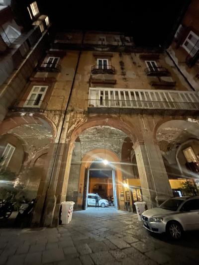 HOLIDAY HOME TARSIA Vicino PIAZZA DANTE - TOLEDO