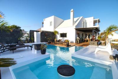 Villa Canis