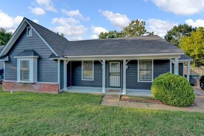 Glamorous 3BR 2BA house w/ large fenced backyard