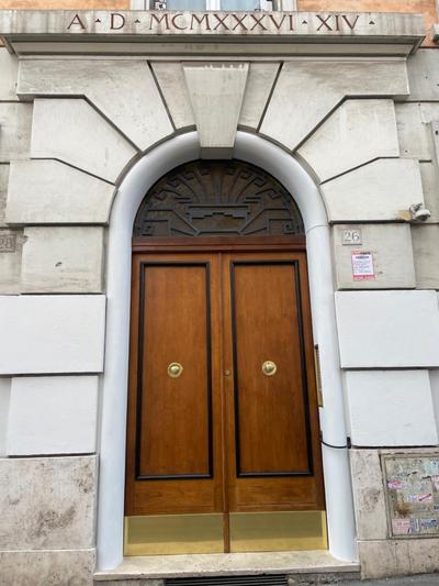 Roma private rooms
