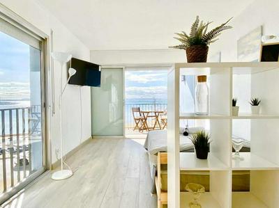 Estudio Frente al Mar en Roses con Terraza