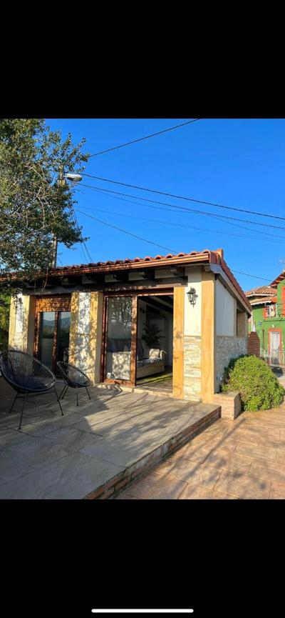 Apartamentos via street 3000