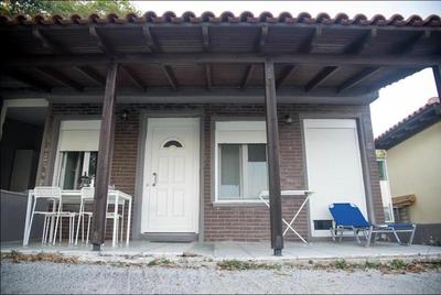 On the wave studios Spitakia sto kyma