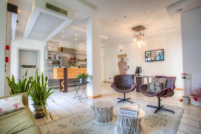 D-Place Hotel & Suite