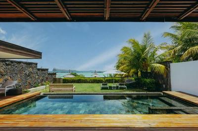 Peninsula, 3 Bedroom Luxury Beach Villa by LOV Mauritius