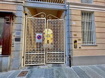 Prestigioso attico a passo Duomo by Revenue House