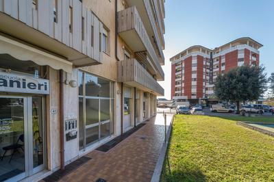 GuestHost - Zia Dina APT - with Balcony