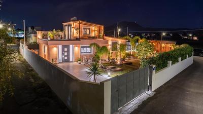 Antonakis Villa Secret Pool & Hot Tub Hideaway