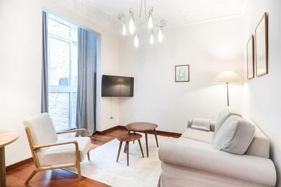 Modernist apartment in the best location, Eixample
