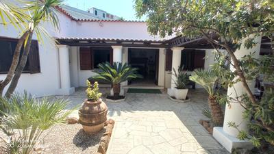 Villa con Piscina Privata fronte Spiaggia