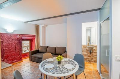 Apartamento 1 en la muralla romana junto a la Catedral