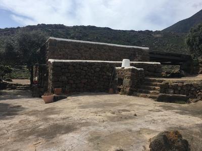 Dammusi IL SERRALH -Pantelleria-