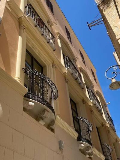 Casa Leonardo, a panoramic view of Cagliari with free car parking