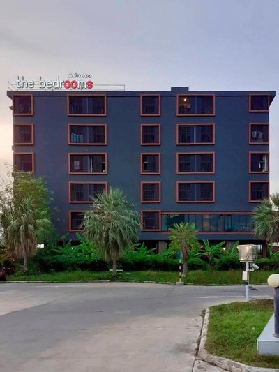 The Bedrooms Maeklong and Services Apartment