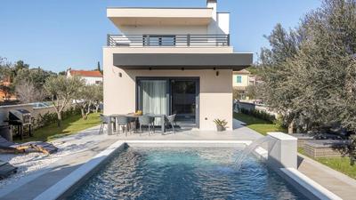 Villa M