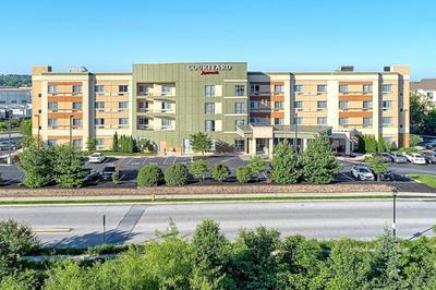 Courtyard by Marriott York, Photo 2