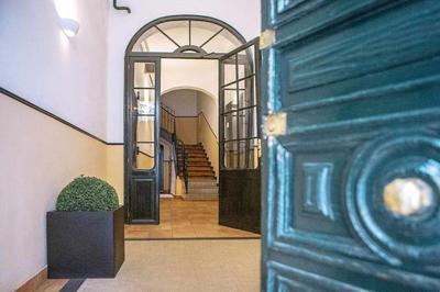 Calle Huertas Acogedor by RegalateMadrid
