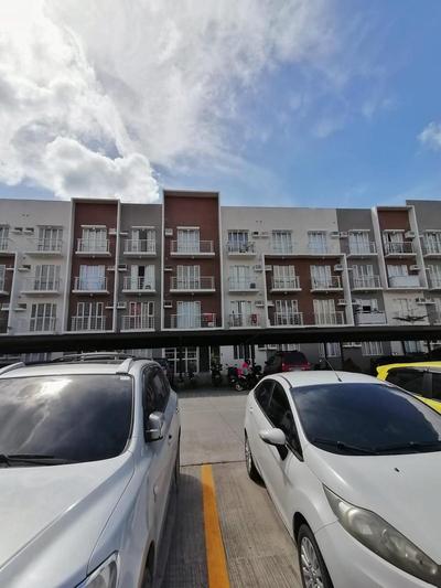 Modena Town Square-Walkup Condominium