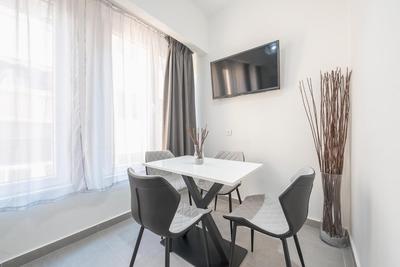 Iguana Gold Luxury Suites 2 ( 1 min from Ermou street)
