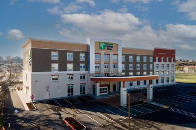Holiday Inn Express & Suites - Hollister by IHG