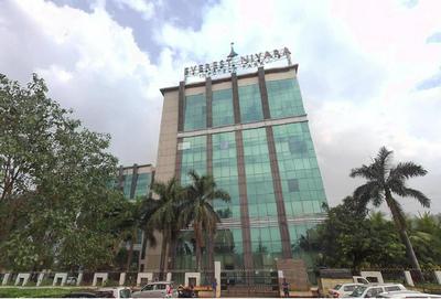 Hotel Everest Inn By WB Inn