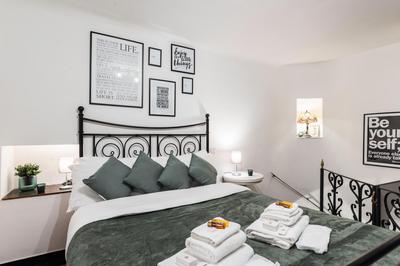 Cozy loft Orsini Palace